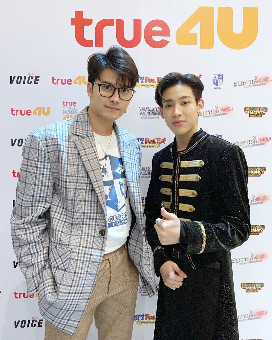 ขวา แบมแบม @bambam1a 
ซ้าย บวมบวม ครับ
ฝากเนื้อฝากตัวด้วยครับ
#bambam
#trueforallmore4u 
#nontfam
#nonttanontbambam