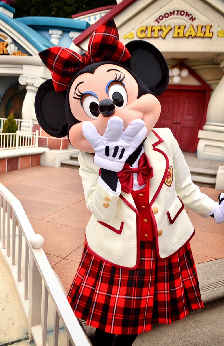 ば にぃ בטוויטר 春キャン と言えば制服ミニー ٩ W و わたしも皆が食べてる 春キャン のプレートがインパクト大なパフェ食べたい ٩ W و