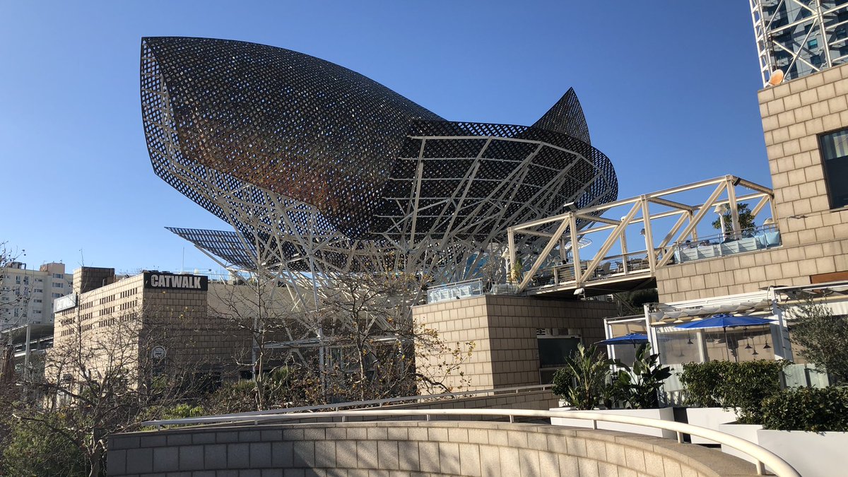 SocialAEC's tweet photo. Peix Olímpic Frank Gehry.  One more bucket list item checked.  Designed by #FrankGehry and virtually modeled by Rick SMITH using #CATIA V3 circa 1991 https://t.co/4lxB4genQ6