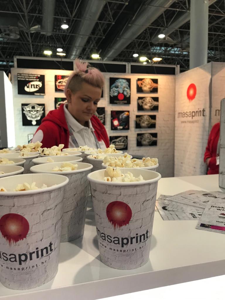 masaprint's tweet photo. Greetings from our booth at #PromoTexExpo 🔴 Make a selfie and win our branded sneakers! 👟🎁🔴
***
#PSIPromoTexExpo #textileindustry #PromoTexExpo2019 #PromoTex #psi2019 #PSI #PSIDüsseldorf #booth13G61 #hall13 #Düsseldorfmesse #PSIhall13 https://t.co/Z7pIPoUI68