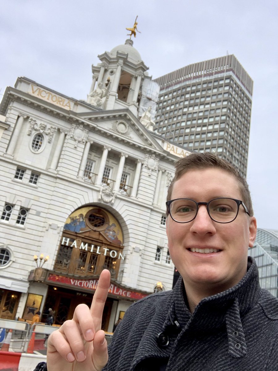 Timo_Brecht's tweet photo. Tried to get tickets in New York for a few times - no chance!! But today I’ll see @HamiltonMusical in London!! So looking forward to it 😄 https://t.co/y57a4LB2rg