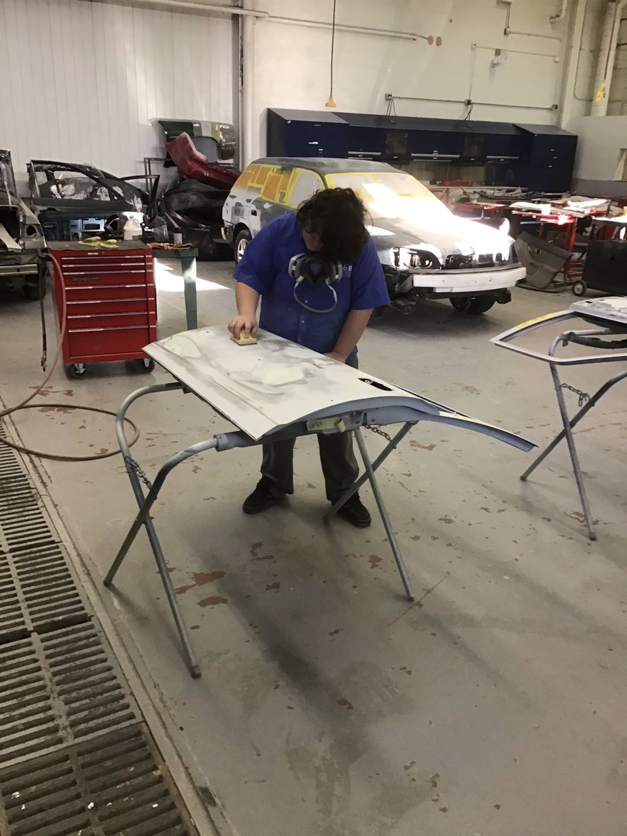 4CATSOUTH's tweet photo. Getting “primed” for learning @4CATSOUTH. #AACPSAWESOME #SOARMoments #Automotive #natef https://t.co/PiGv7w7dMk