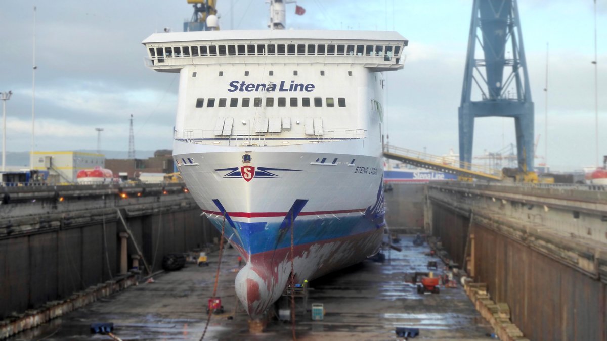 StenaLine's tweet photo. We all need some a little touch up now and then🧹 Vessels are no different. First out is Stena Lagan. "We’re pleased that we are continuing to work with Harland and Wolff in Belfast, helping to secure the local maritime skills base in Northern Ireland,” says @RPaulG #shipping https://t.co/9Lj7DSXMkI