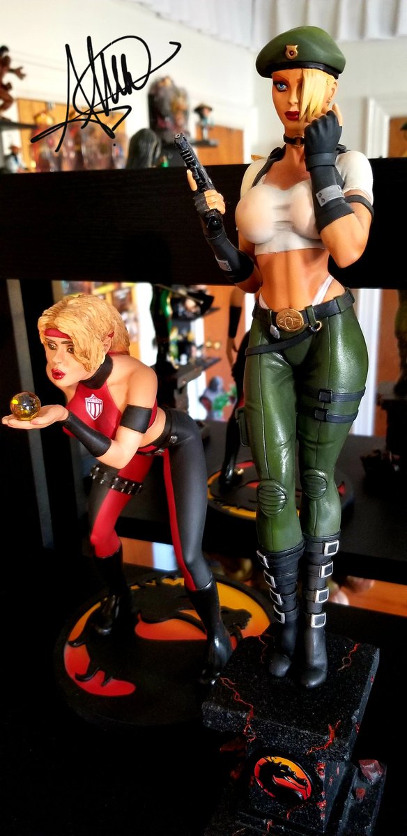 eduqueve's tweet image. PART 3: As promised, close-ups of my @MortalKombat Kollection. Personal favorites include: rare Sonya Blade statues, Deception Jade, international figures, and the international comics/books/magazines/cards. #MKKollective @noobde @K0MB4T #MK11