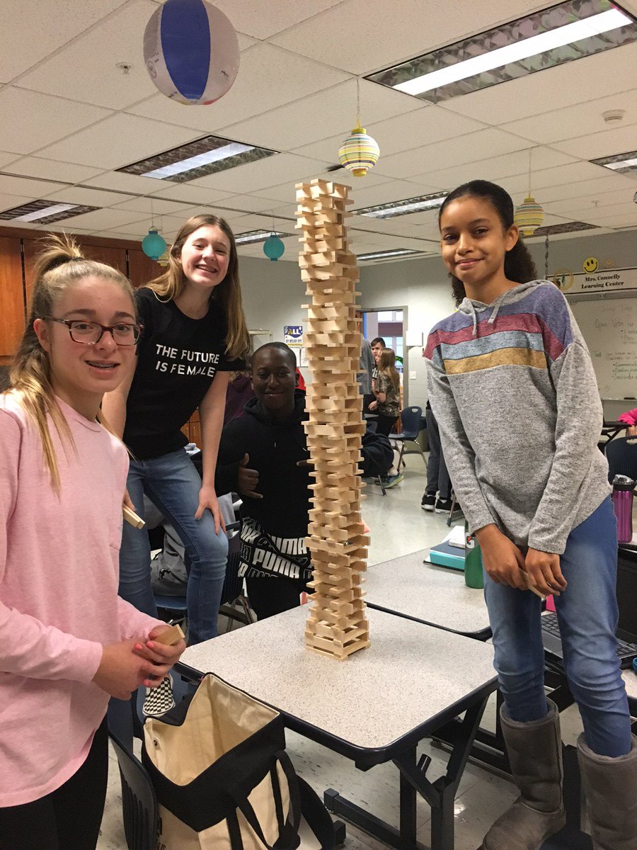DallastownMS's tweet image. Phoenix Library Stem defying gravity with Keva Planks. #futurearchitects