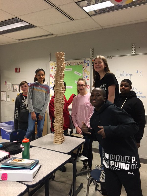 DallastownMS's tweet image. Phoenix Library Stem defying gravity with Keva Planks. #futurearchitects
