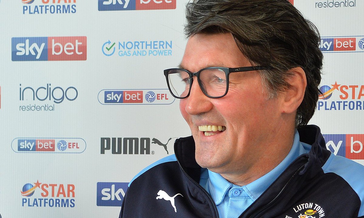 😃 <a href="/Mickharford/">Mick Harford</a> WHAT A GUY! 🧡 

#ThisIsOurTown 

#COYH