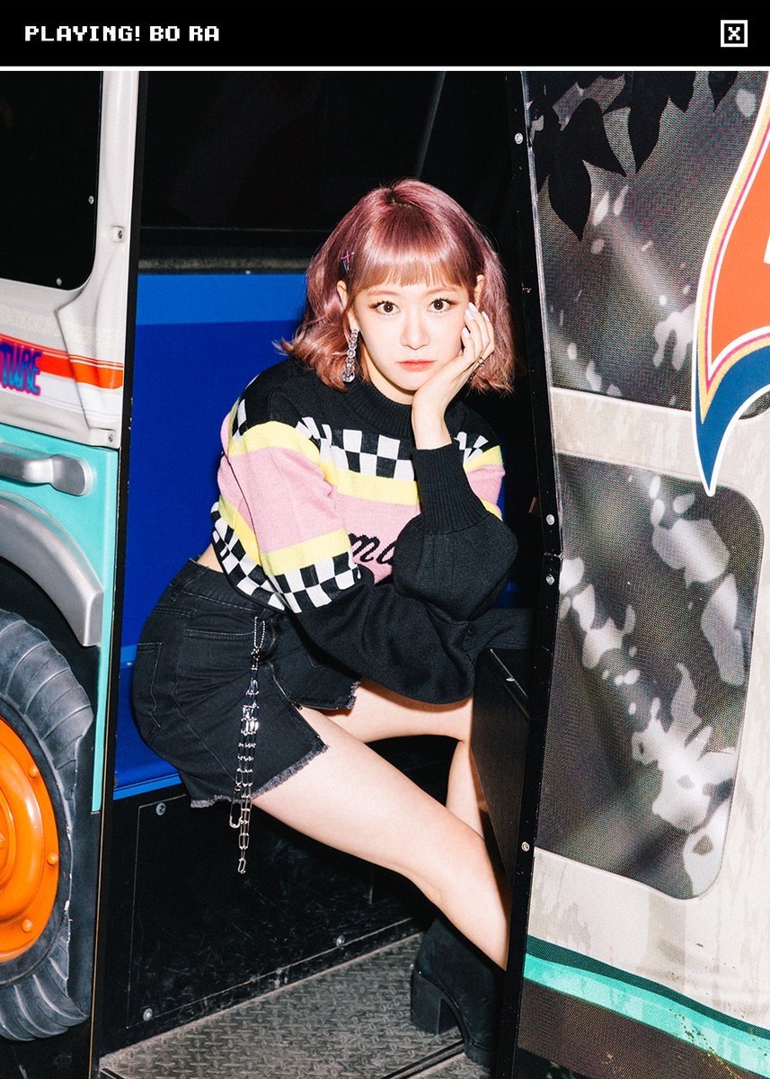 KimBoraBrasil's tweet photo. 📷FOTO)) 10.01.19 | Atualização no Twitter do Cherry Bullet com fotos teaser da versão 'Playing' para o album de debut 'Let's Play Cherry Bullet'.
#BORA #보라 #CherryBullet #체리블렛 #QnA #PLAYING_BORA https://t.co/mIQd2s4vVy
