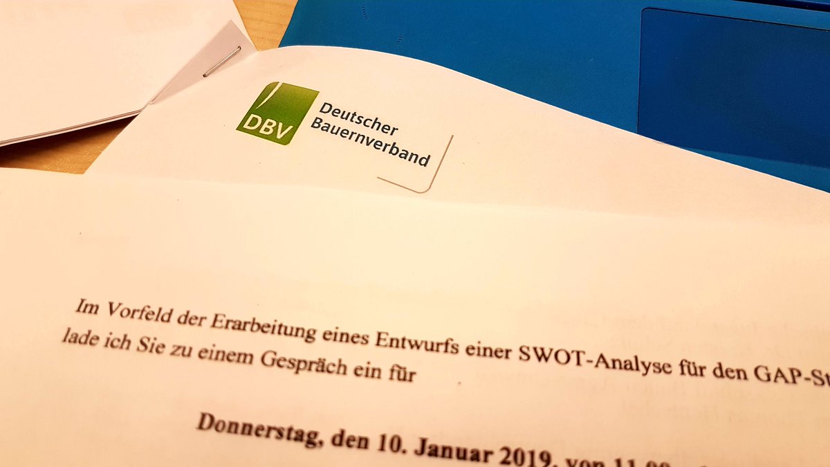 Ch_Gaebel's tweet photo. .@Bauern_Verband heute mit wichtigem landwirtschaftlichen Input für #SWOTAnalyse über #StatusQuo der #EUAgrarförderung als Grundlage für #GAPStrategieplan zur #GAPnach2020. Erstes Fazit: Die deutschen Landwirte leisten schon heute ziiieeemlich viel für die Gesellschaft! 👍😀💪 https://t.co/z0hpzKTRb2