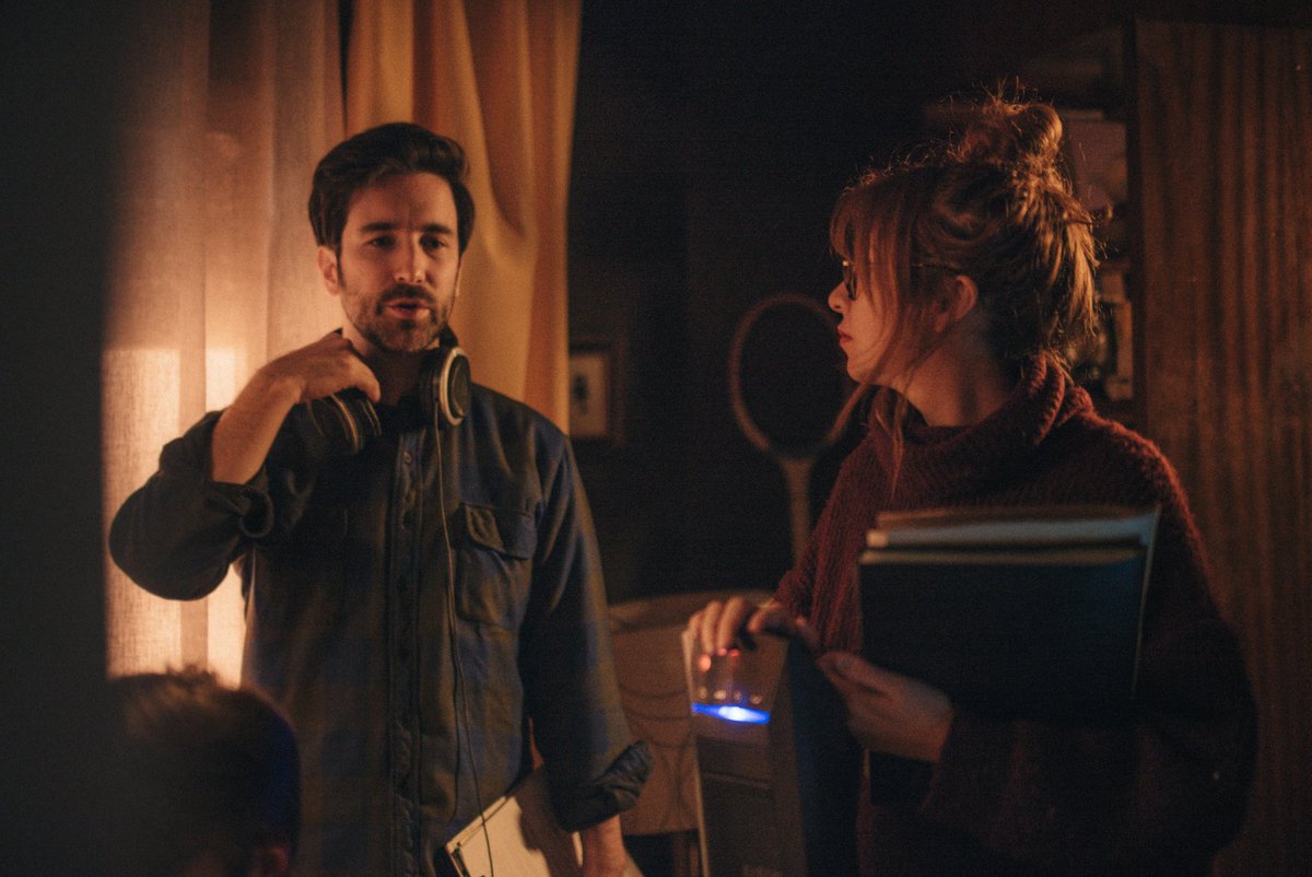 DavidVelduque's tweet image. Una sabia me anunciaba que 2018 iba a ser un año de transformación. Y no se equivocó. Tres proyectos me han ayudado a creer en mí y me han hecho entender lo afortunados que somos los creadores.

🦂ESTIGMA
🦅ANIMAL
🗝IN BETWEEN

Gracias, gracias.

🙌🏻 Por un 2019 lleno de cine 🙌🏻