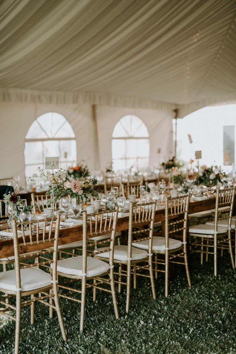 caseleystent's tweet photo. #8

Why we love it: A beautiful interior shot of a fully decorated tent!

Photo By: Candace Berry Photography
Venue: Rodd Crowbush Golf &amp; Beach Resort
Planner: Elegant Productions
Couple: Adam McQuaid &amp; Steph McQuaid

Caseleys: Tent, Ceiling Liner, Tables, Chairs &amp; Place Settings https://t.co/QR8E8xAeoF