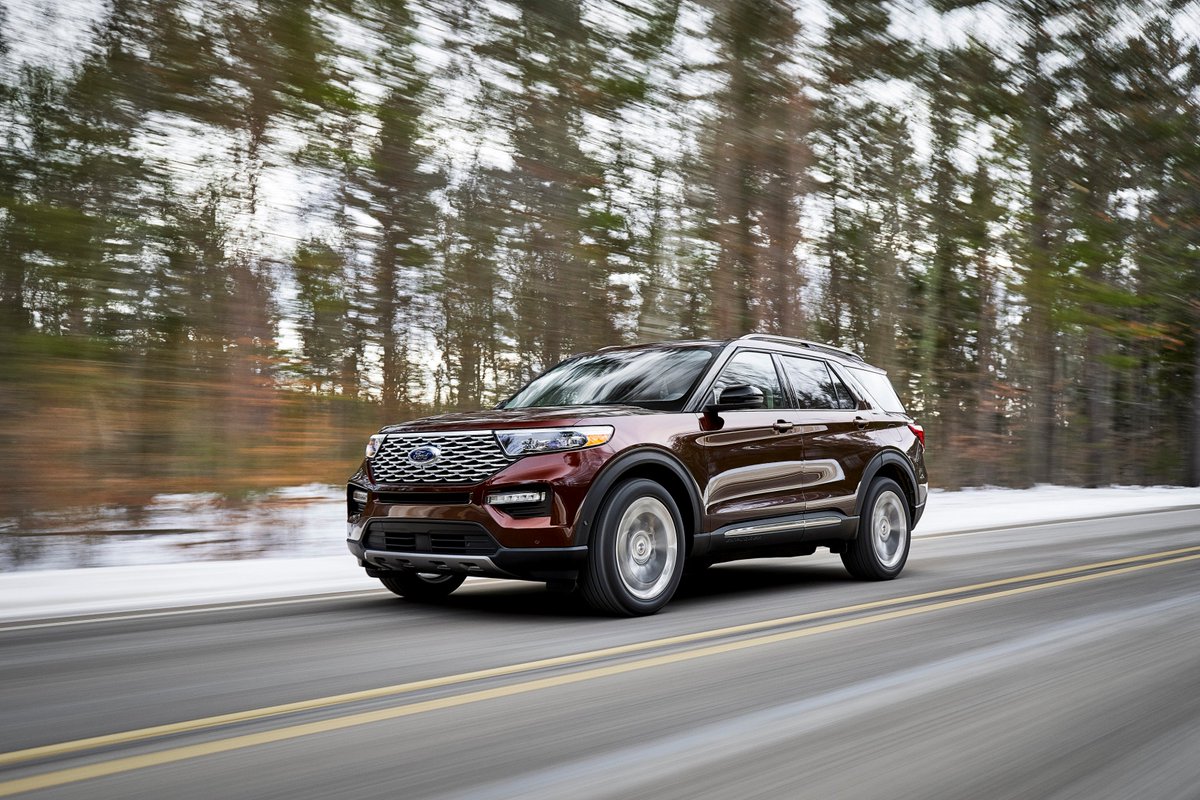 ChiTribAuto's tweet photo. F-150 is America's best-selling vehicle (for 40years);
Mustang is world's best-selling sports car;
Explorer is best-selling 3-row SUV. 
New 2020 Ford Explorer most shows Ford's future plans and overall health. https://t.co/erHBIwtLVo https://t.co/3JAJ6uWLll