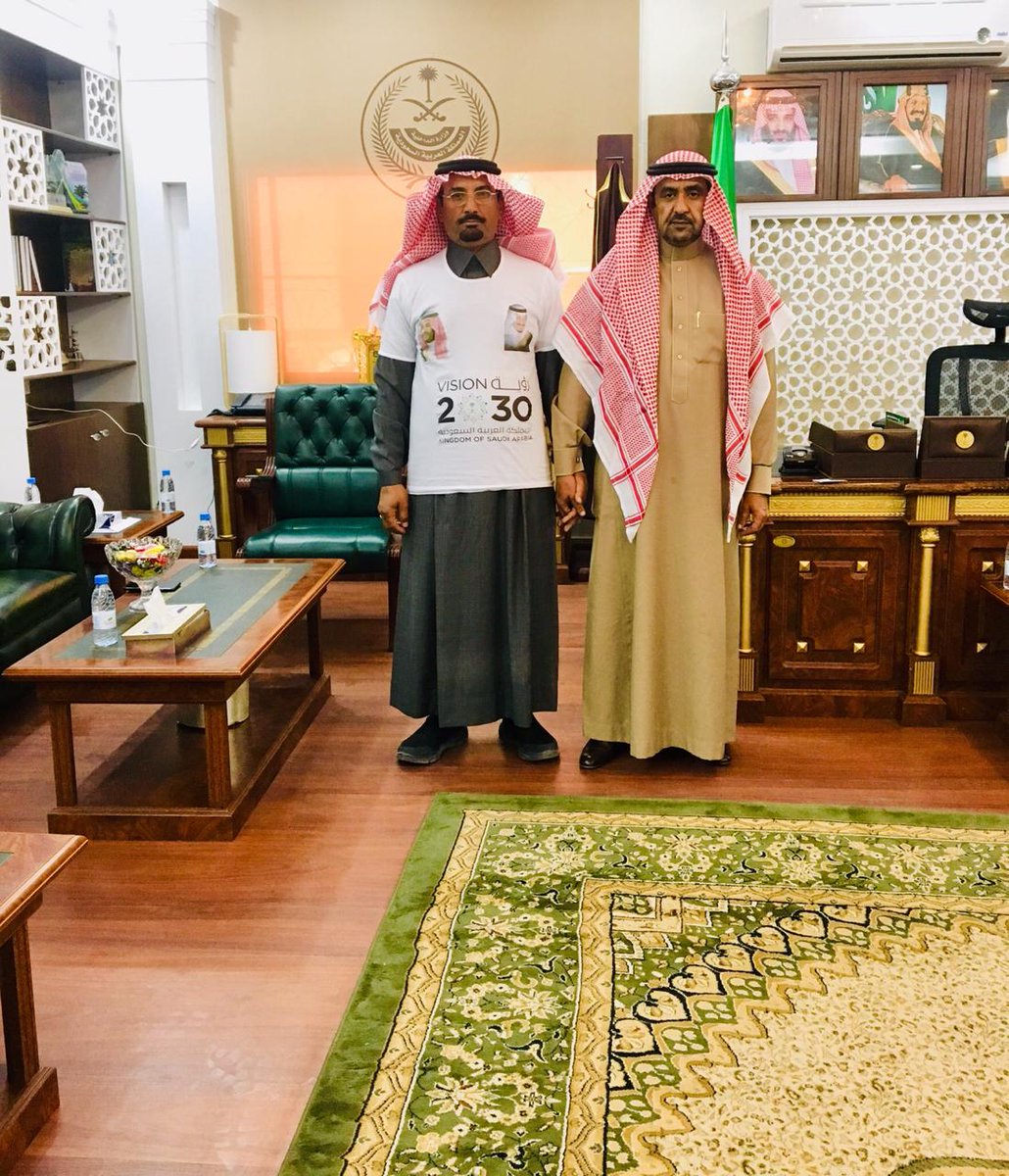 alotibiSaad5's tweet photo. عدة صور لي مع محافظ العلا 
#الرحاله_سعد_يدعم_السياحة_2030 https://t.co/Lq4MTUR4gp