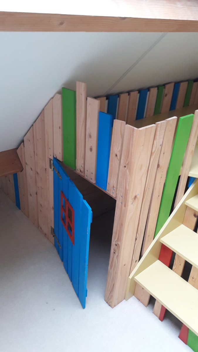 Aangeboden door een particulier. Speelkasteel! Welke stichting kunnen we hier blij mee maken? #spullenbank #durfaantebieden