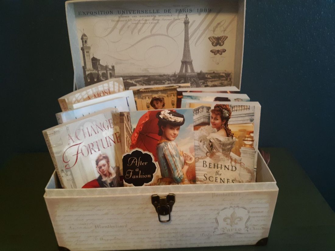 Want to win a trunk of <a href="/JenTurano/">Jen Turano</a> books???  Just follow the link to <a href="/Celebrate_Lit/">Celebrate Lit</a> to enter the giveaway - celebratelit.com/flightsoffancy/