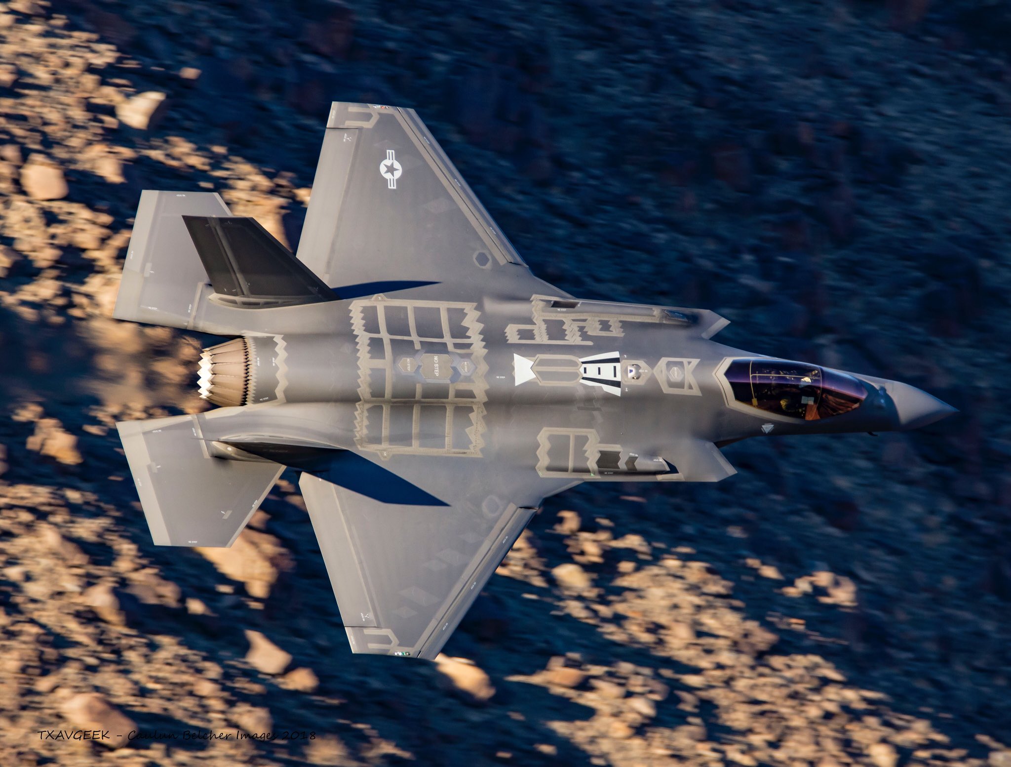 Dwk0X3VUwAAYAv7.jpg:large