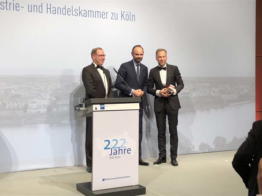 Thorsten Zimmermann (@zimmermanntho) on Twitter photo Pour une Europe souveraine, unie et démocratique face à un monde dangereux: @EPhilippePM à la CCI Cologne avec Dr. Werner Görg et <a href="/UReichardt/">Ulf Reichardt</a>. L'amitié Franco-Allemande est l'affaire de tous. Allons-y! Pour une Europe souveraine, unie et démocratique face à un monde dangereux: @EPhilippePM à la CCI Cologne avec Dr. Werner Görg et <a href="/UReichardt/">Ulf Reichardt</a>. L'amitié Franco-Allemande est l'affaire de tous. Allons-y!