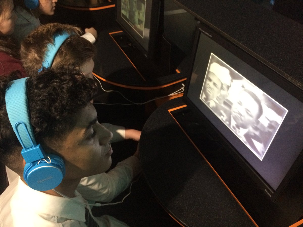 SocialGore's tweet photo. 8EL have been exploring Christian beliefs today with the fantastic interactive experience of the GSUS Live bus. #GSUSLive ✝️ https://t.co/agKyIbjnhl