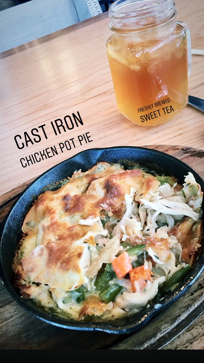 COMFORTbytheCEC's tweet photo. Warm your belly up with some Cast Iron Chicken Pot Pie.

 #dinedtevv #comfortevv #ckickenpotpie #comfortfood #comfortfoodie #evansvilleindiana #evansville #dtevv https://t.co/hXTfvYeEo0