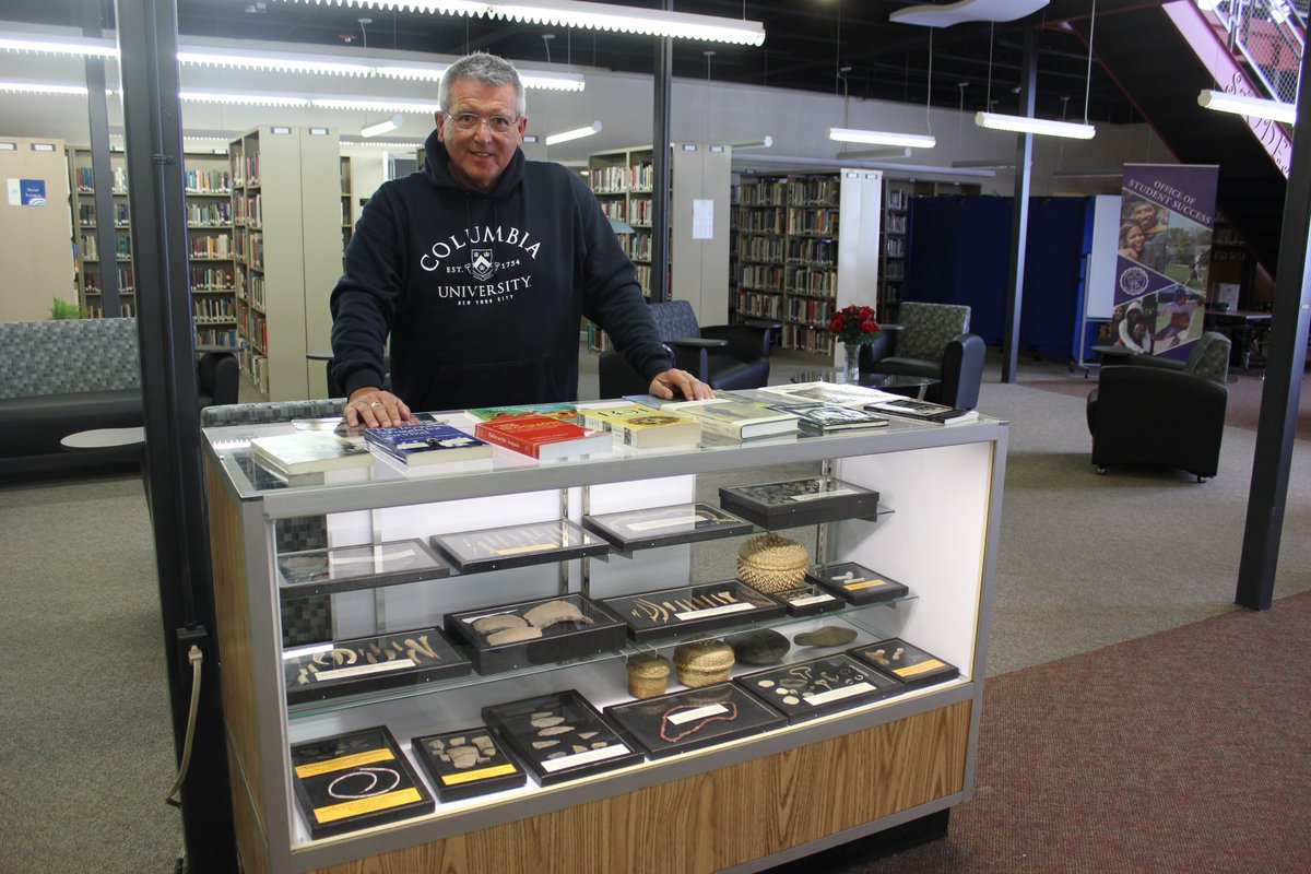 An impressive collection of Native American artifacts are now on display in the Giorgetti Library. Some items are over 800 years old! <a href="/RutlandFree/">Rutland Free Library</a> #NativeAmerican #coolstuffinrutland #CSJ #learnsomethingnew #resolutions2019