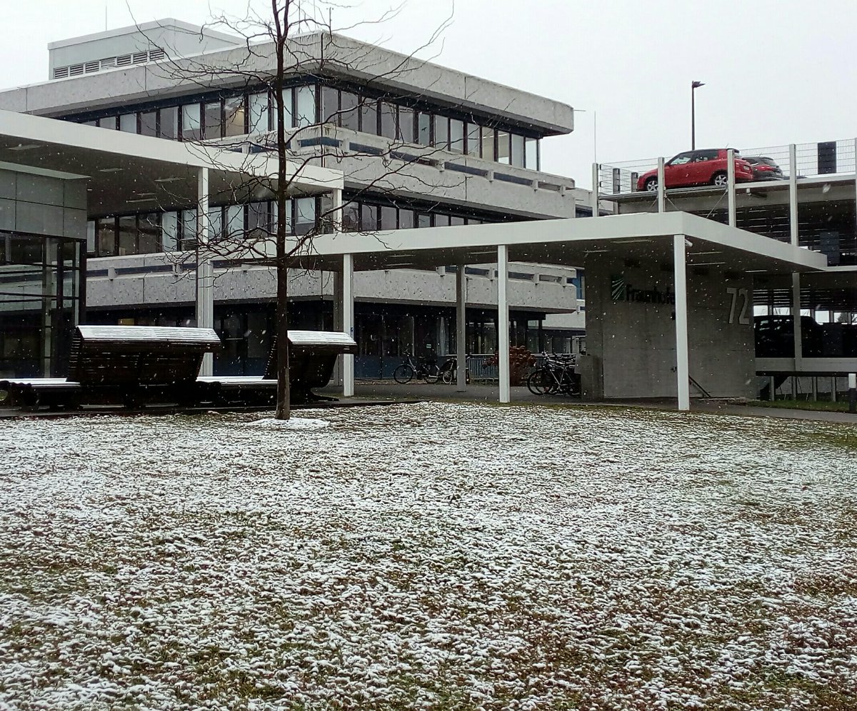 The snow falls on my last day in Germany. Goodbye to you too Freiburg!