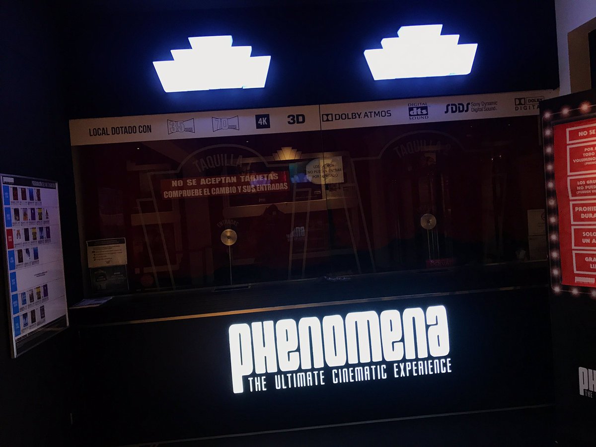 alexdelaIglesia's tweet photo. Nacho Cerdá, además de ser un formidable director, ha cumplido un sueño que todos hemos tenido alguna vez: tener un cine... el suyo es soberbio, proyección perfecta en 35 y 70mm, sonido Atmos... https://t.co/je2MIjYyTV