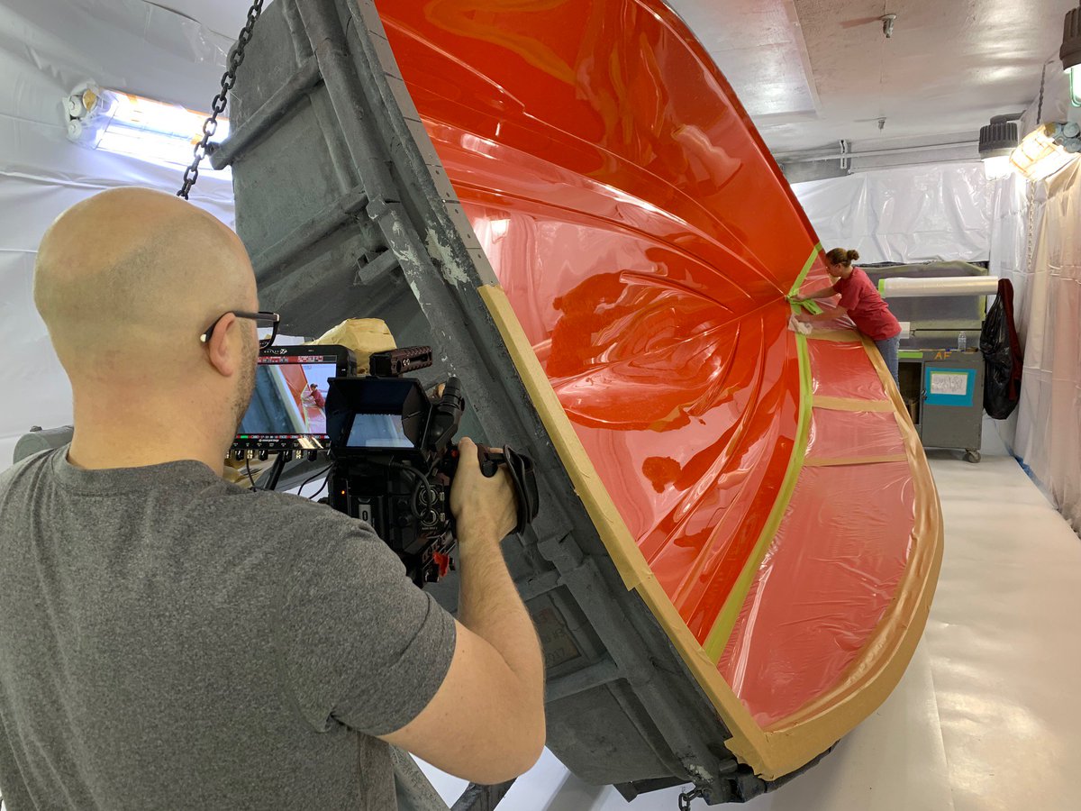 SMIdigital's tweet photo. Spraying a gel coat into the hull mold, applying multiple layers of fiberglass, then hull mold taping to define the hull colors. Just a little behind-the-scenes action in the making of a Cobalt! #onlyacobalt https://t.co/PNPRFHAoMY