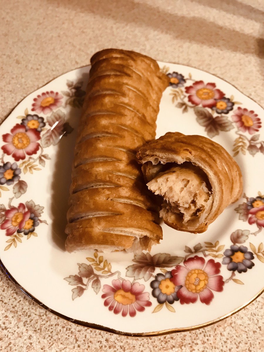 Look Greggs vegan roll 🙂💕even in Louth wow vegan options multiplying !!❤️ #vegan #veganuary # veganrevolution