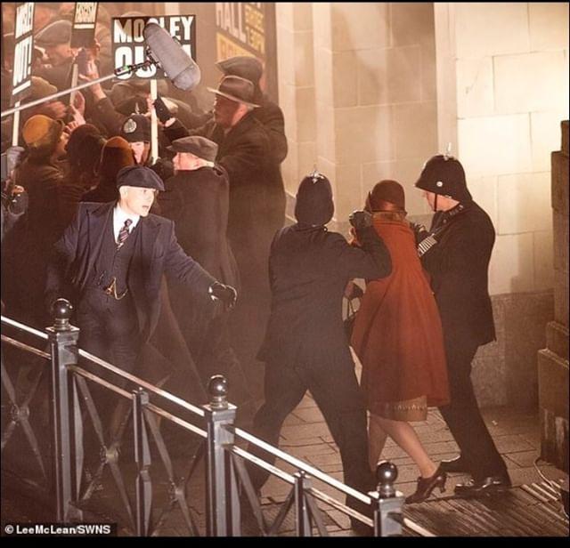 Luke_Charnley's tweet photo. Got papped a lot last night filming #peakyblinders @ThePeakyBlinder 📽👌 https://t.co/t7hJQPecjC