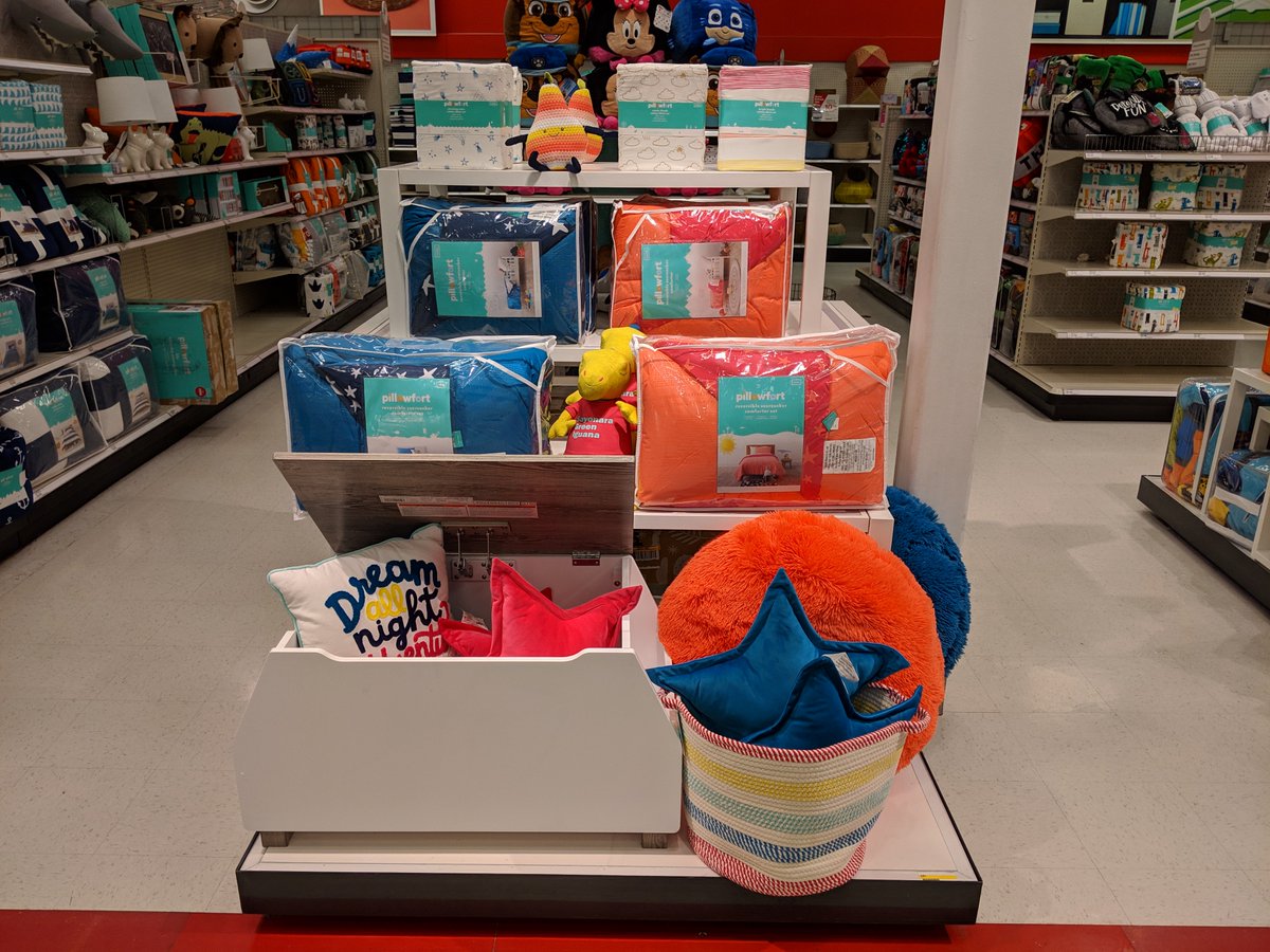 I love doing VA resets! Celebrating Sesame Street and loving all the colors of Pillowfort on this set! Also, where was that toy chest when I was a kid?