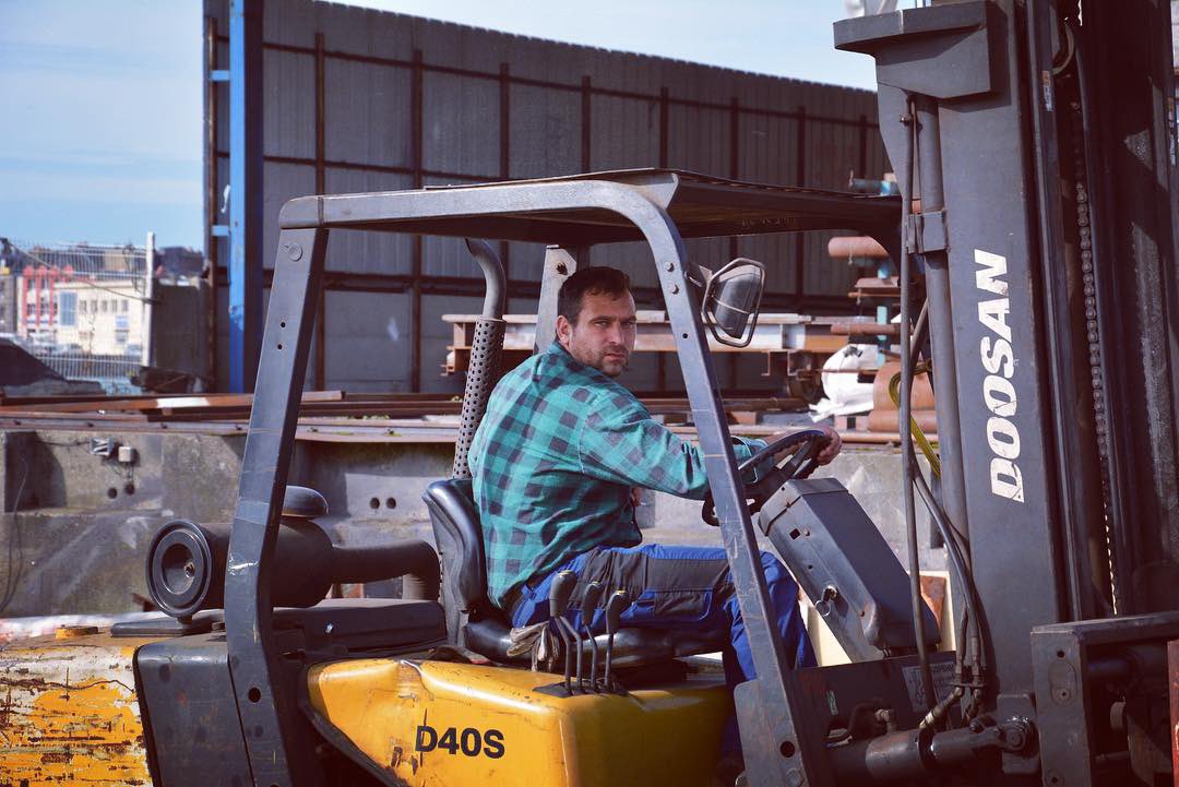 Mim_dieppe's tweet image. Les coulisses du projet @fluctuart dans notre atelier @dieppefr ! La bonne humeur est présente ! Bravo à tous 👏🏻🍾⛴ #Fluctuart #Naval #Maritime #IndustrieNaval #MancheIndustrieMarine #Dieppe #Normandie