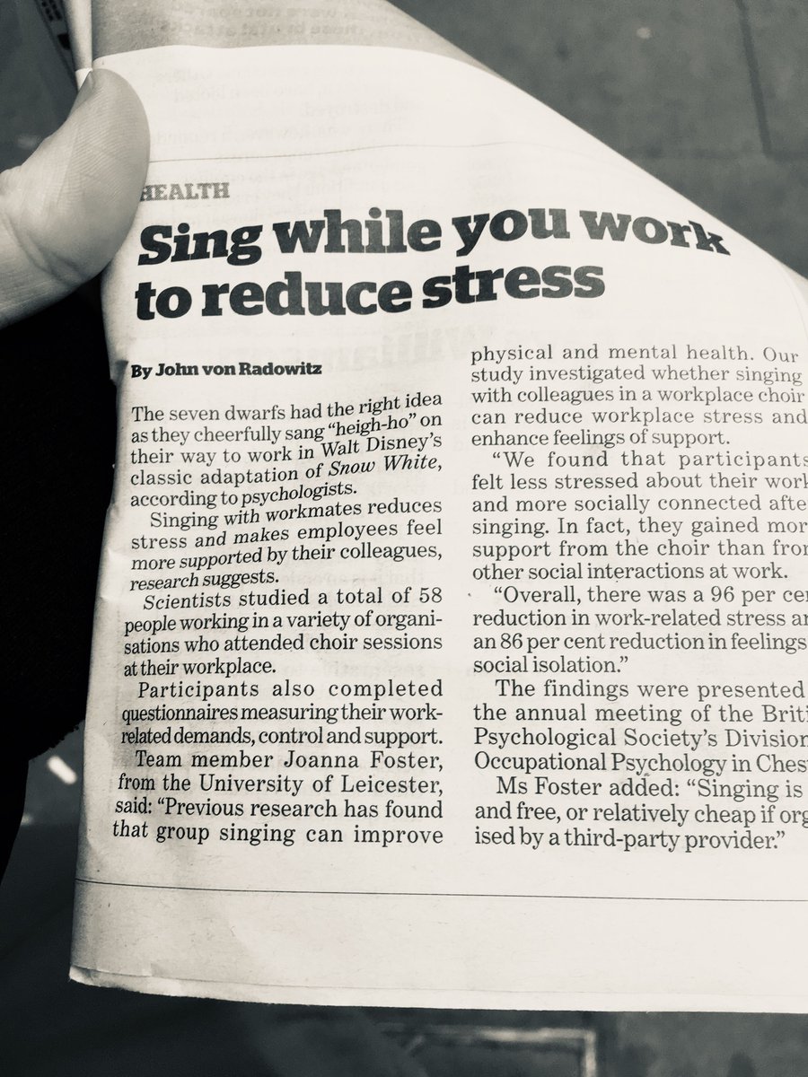 sing_at_work's tweet photo. The British Psychological Society's Division of Occupational Therapists has spoken!: Singing with colleagues reduces stress and enhances feelings of support between staff #wellbeing #workplacechoirs #teambuilding #mentalhealth #corporatewellness https://t.co/NSZFVjljh8 https://t.co/pVG0hEkYqw
