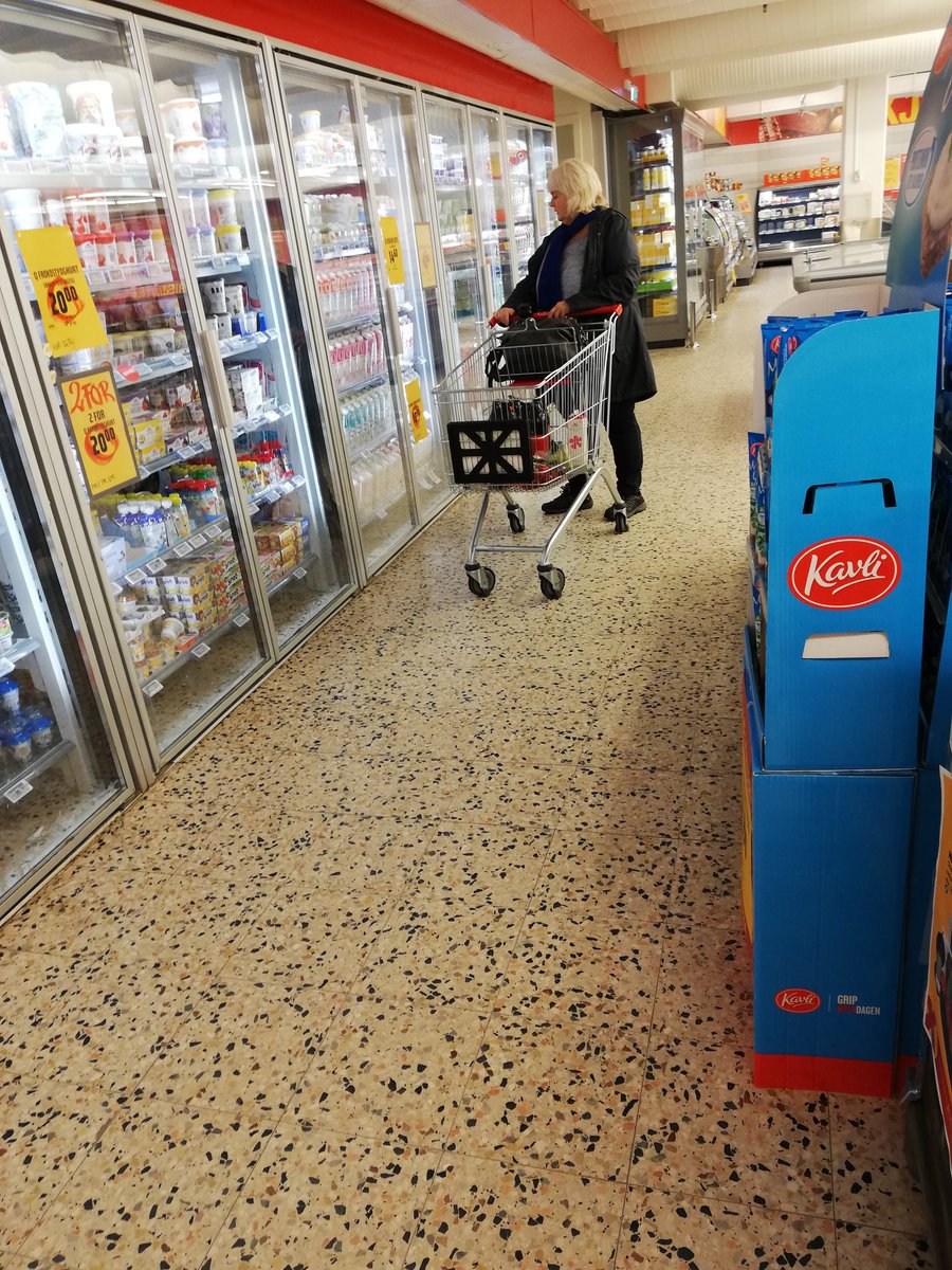 ovekvals's tweet photo. @QBentM @QMeieriene @OysteinSkreien @rasmussenpal1 Det er ikke kundens oppgave å komme med løsninger - er ikke det jobben dere har? :) Jeg fant en kunde til dere da; ved fryseskapene på Coop Extra :) https://t.co/51012Oo3CG