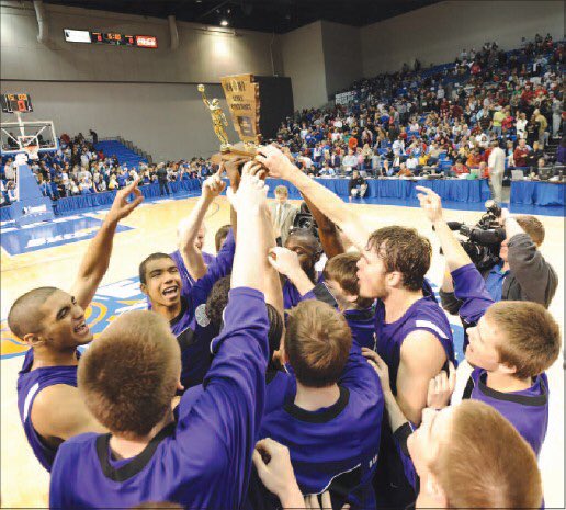Join us this Friday at halftime of <a href="/FayBulldogsGBB/">FHS Lady Bulldogs</a> varsity game as we honor another group of State Champions, this time the 2009 Undefeated 7A State Champs!!
This team also finished as 7A West Conference Champs, and were ranked #1 in AR &amp; #8 Nationally.
#GoDogs #Purple