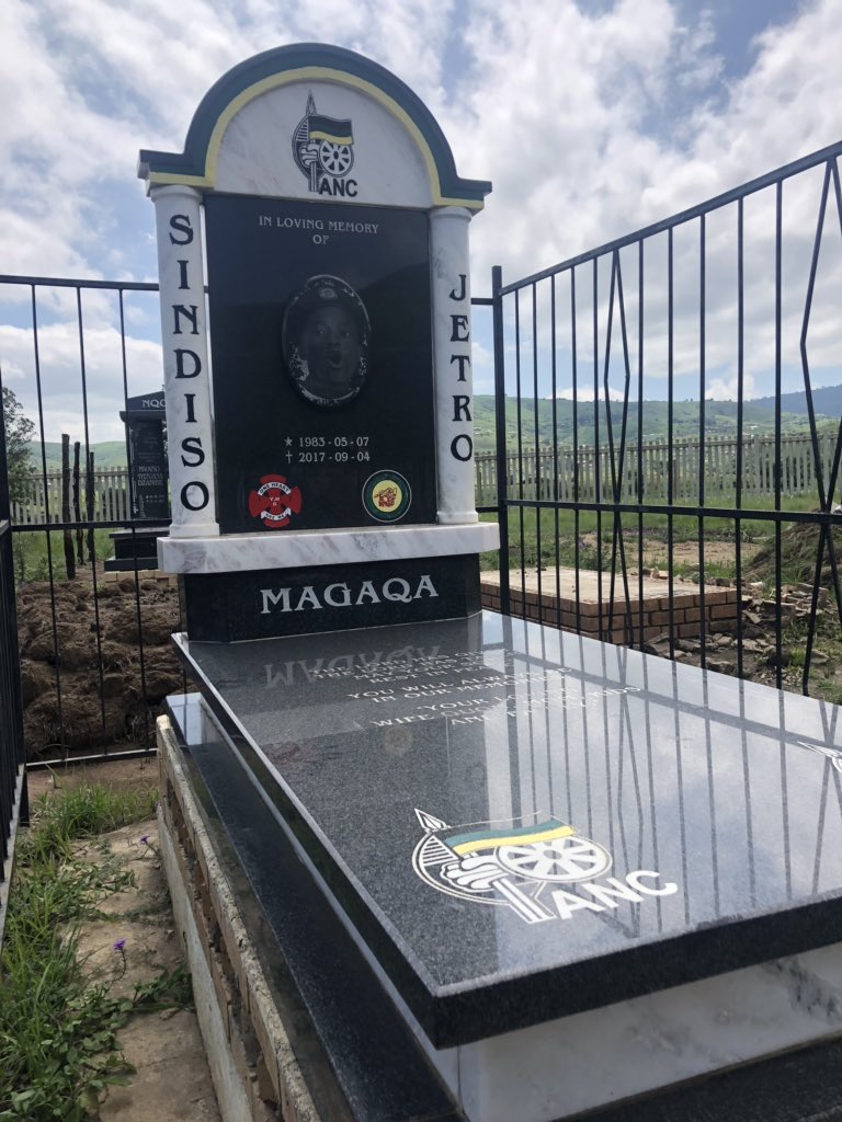 AldrinSampear's tweet image. ”I’ll never forgive them until they tell me why they killed my son” - Sindiso Magaqa’s mother on @eNCA 

As ANC manifesto is expected to tackle corruption we ask ”who protects the whistleblowers” 

Min Cele is refusing to provide protection to Magaqa’s friends as per PP’s report