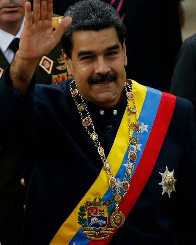 Chamba_Digital's tweet photo. Vía @pinfantea - ¡Feliz Jueves Venezuela! ☀️🇻🇪 Vamos tod@s a las calles a ratificar el compromiso que tenemos con la Patria. Hoy #10ene los Venezolanos saldremos a juramentarnos conjuntamente con nuestro Pdte @nicolasmaduro somos leales al legado del… https://t.co/RpqfHs7BO2 https://t.co/xiM47xluHg