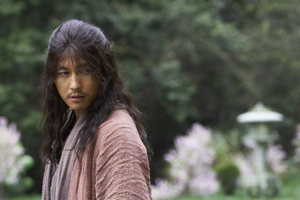 chilkrootbot's tweet photo. 19. 영화 중천(2006)의 이곽 https://t.co/sRwBRKxyEX