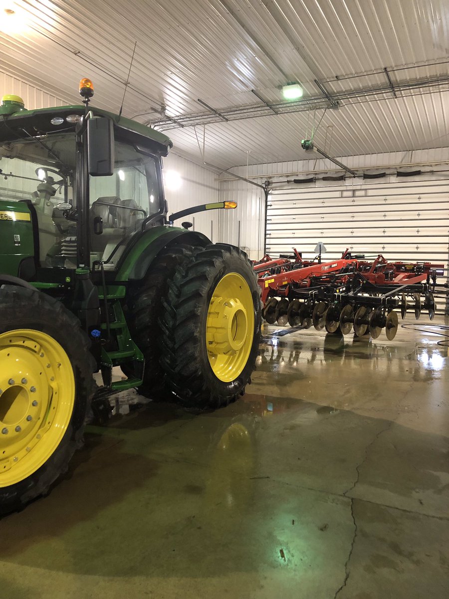 TomFarms's tweet photo. #TodayAtTomFarms. Cleaning up some equipment today, just another thing to help make #Plant19 better, starting with clean equipment! #TomFarms #Winter19 #Harvest18 PC Conner https://t.co/65jFwd2yb1