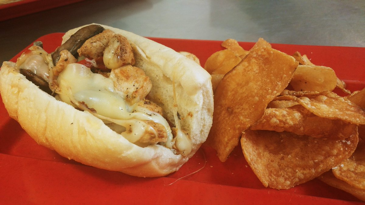 Have you checked out our lunch menu? Available Monday - Friday until 4pm! #lunchtime #downtownnewbern #goodeats