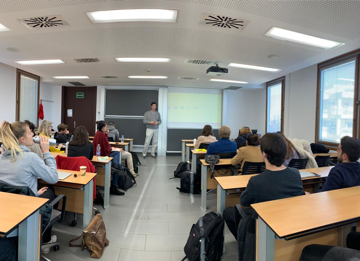 Hablar sobre #emprendimiento y #logistica en @ESADE siempre es un placer.  Gracias <a href="/joando/">Joandó Reverter</a>