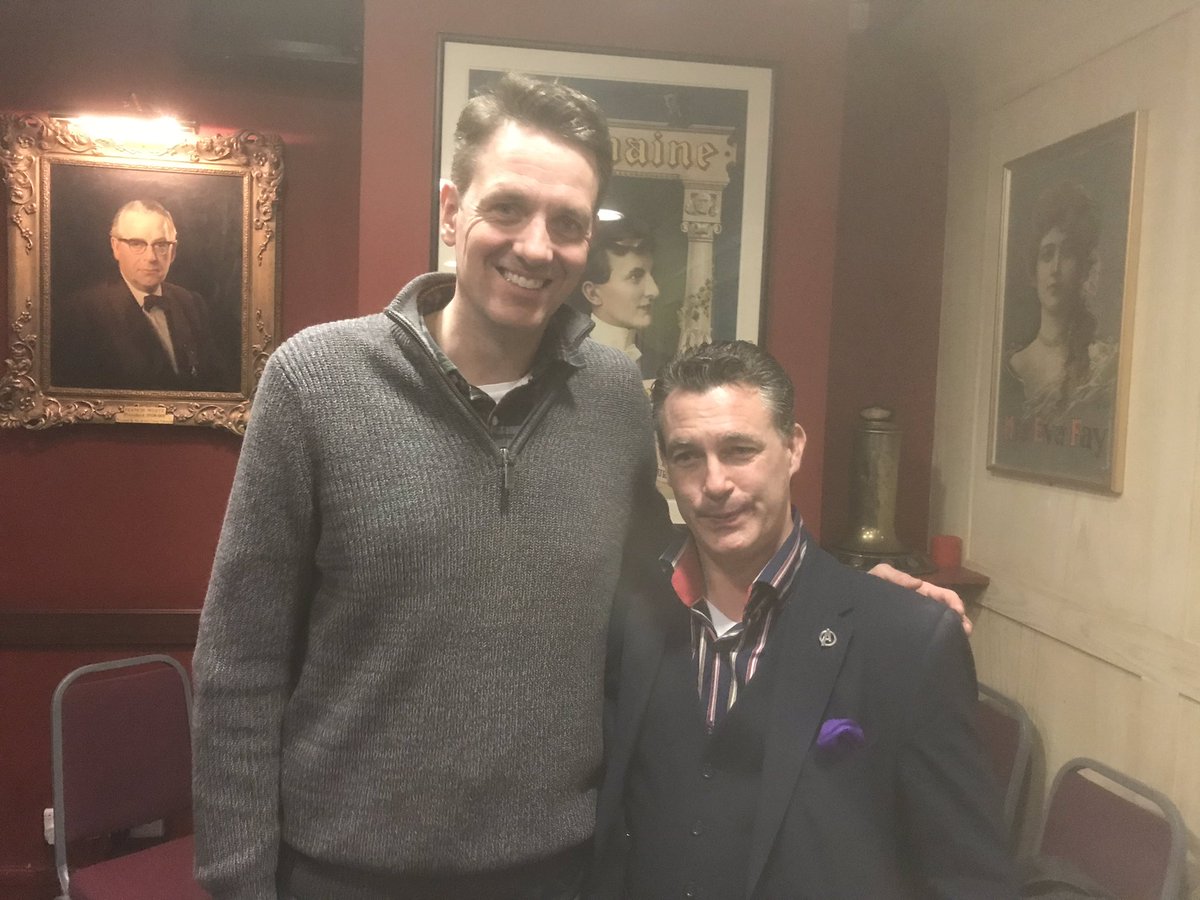 DeanMagicMan's tweet image. At the Magic circle with the incomparable Guy Hollingsworth he put me together again 😉