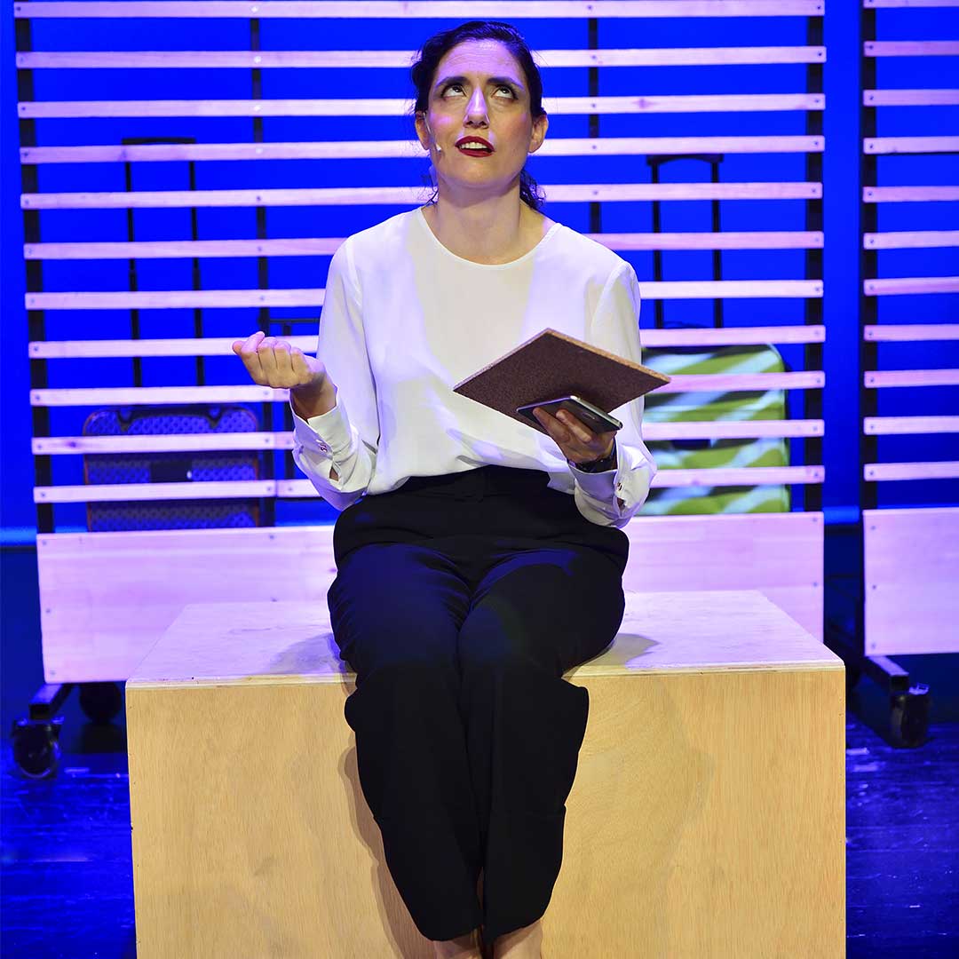 Ai, noies, esteu desactualitzades 🤦‍♀! A l'escola de la meva filla tenen iPad's des de P2 📱, i en Wilson és un driving assistant d'última generació que podeu trobar a qualsevol cotxe 🚗!!