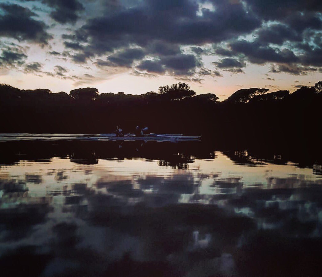 MDukarska's tweet photo. ...when itโs your best rowing, but no one can see it ๐๐
#typical #firstworldproblems #makingchanges #targetspeed #rowing #trainingcamp #twentyfourseven #sabaudia #italy #calmwaters #hellodarkness #winterdays #pitchdark #catch https://t.co/oKxpGsPDWQ
