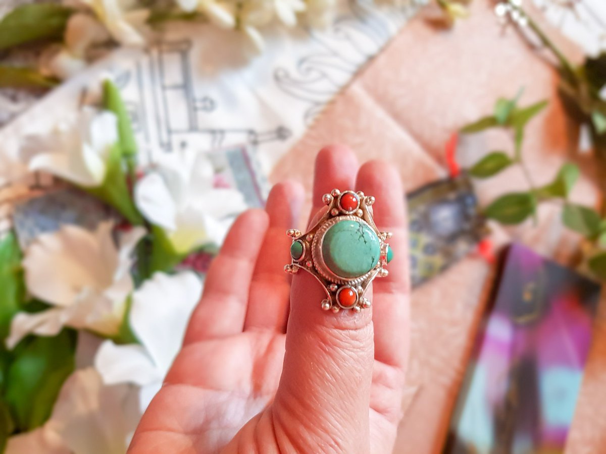 Bombastikgirl's tweet photo. #RT et #FOLLOW pour tenter de remporter un bon d'achat de 50 euros sur la boutique en ligne de bijoux ethniques et ethiques Tazirit : https://t.co/ju2mBECyyB
#concours #concoursblog #giveaway https://t.co/b3TwtMjyyp