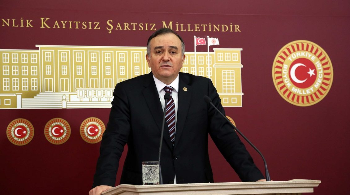 timesofdefencee's tweet photo. MHP Grup Başkanvekili Erkan Akçay: 
"Yeterlik sözlü sınavında VergiMüfettiş Yardımcıları şahsi husumete varan keyfilikler nedeniyle mülakatta elenmiştir. Öyleki her bakımdan başarılı olan vergi müfettiş yardımcılarına adeta kaşının altında gözü var denmiştir." https://t.co/y2fWCF3M8l