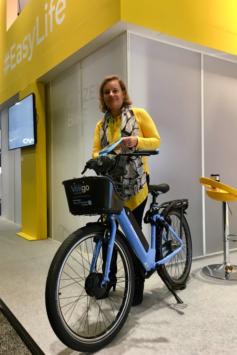 J3 #CES2019 en présence de Veligo, déjà beaucoup de visiteurs sur le stand ⁦<a href="/GroupeLaPoste/">La Poste Groupe</a>⁩ ⁦<a href="/Fluow_vl/">Fluow</a>⁩ #SimplifierLaVie