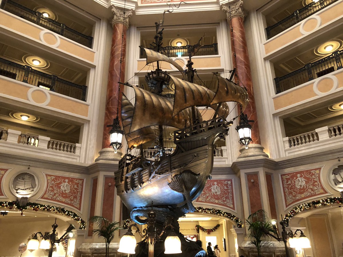 Thrillgeek Built Into The Entrance Of Tokyodisneysea The Hotel Miracosta Has To Be The Most Beautiful Disney Hotel In The World Hopefully When We Go Back We Can Stay There