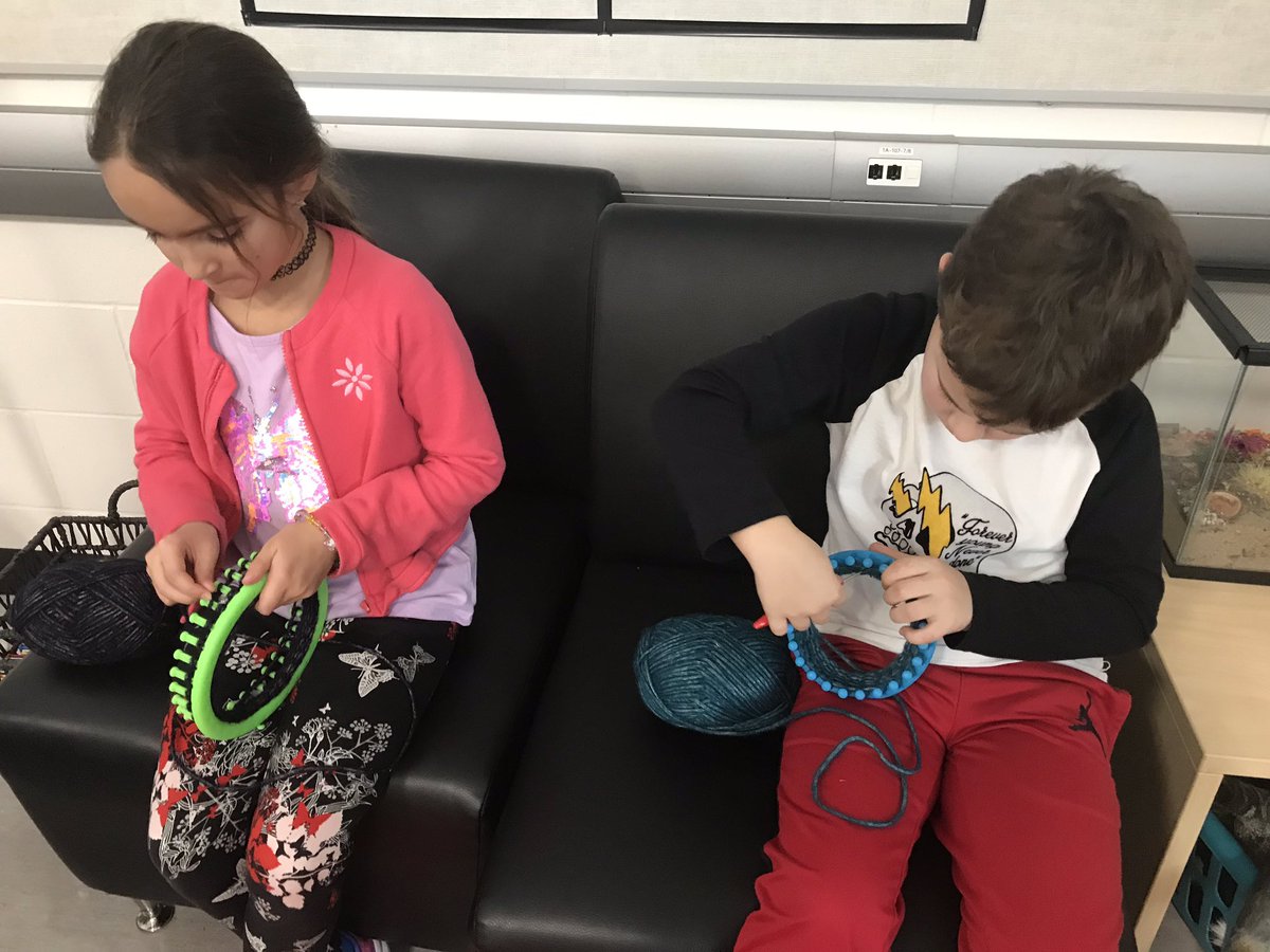 ThrivingIn3's tweet photo. Our knitting project is underway! Making hats for a village in Peru! https://t.co/LTZqgTEemN