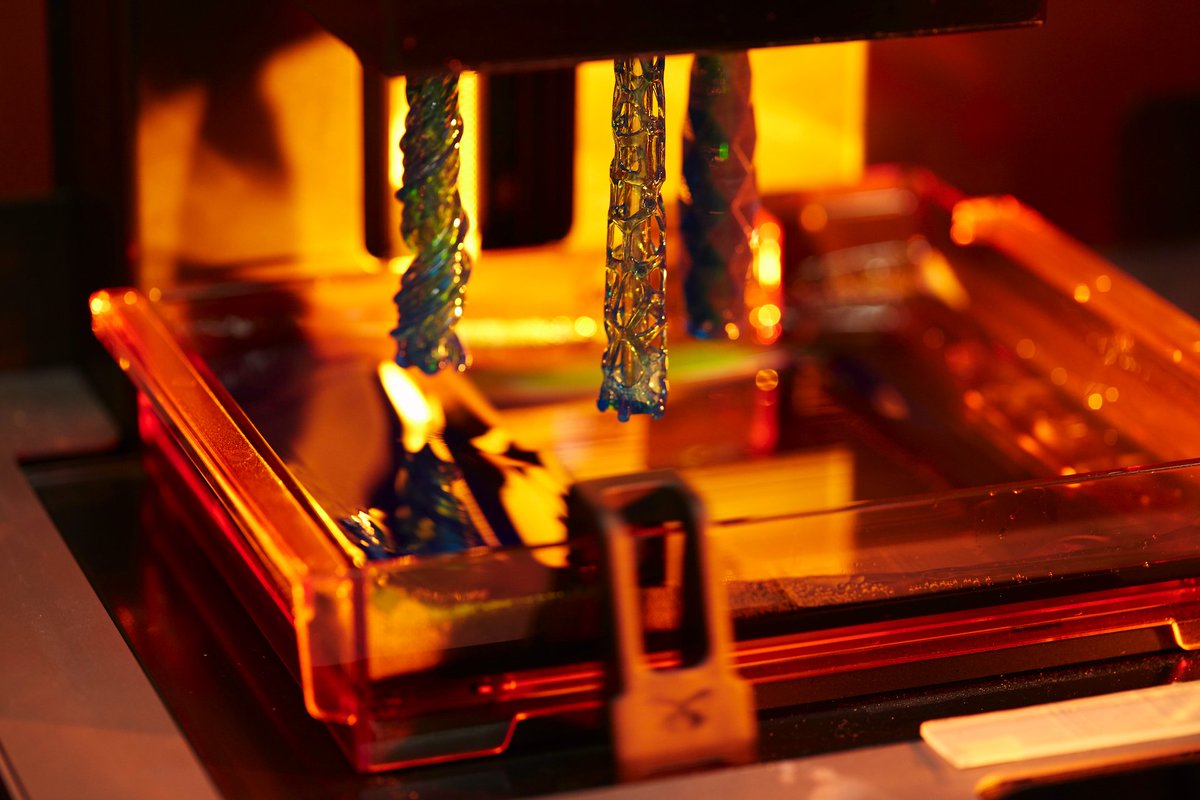 formlabs's tweet photo. At #CES2019? Visit our booth at LVCC South Hall 3 - 31517 to see how #RazorMaker powered by @gillette uses #3Dprinting to offer consumers a series of customizable handles. https://t.co/d9ToBsXtEY https://t.co/rLIEW8PXF2