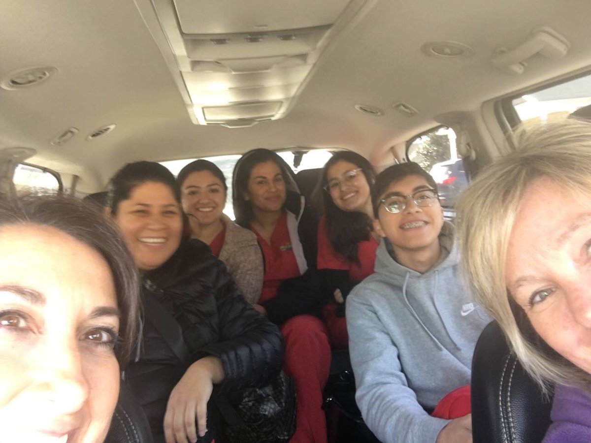 childrensdds's tweet photo. 😋The Dentistry for Children Downtown Cumming team had a great lunch together today! Nothing like a cool outing with your team! 🥪🌯🍝🥘🌮
#TeamFun #KidsDentist 
https://t.co/PhkqA4fwhD https://t.co/aCRTMSsSW2